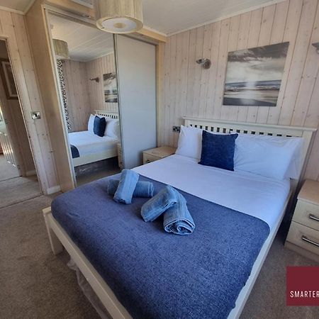 Milford On Sea - 4 Bedroom Lodge In Shorefield Country Park المظهر الخارجي الصورة